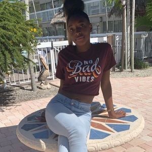 Meet your Posher, Destinee